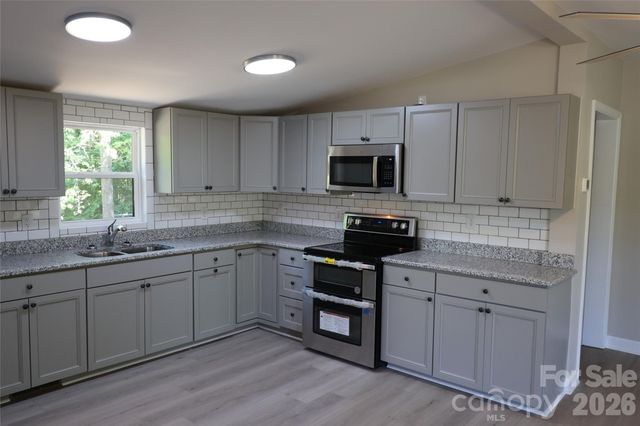 6443 Sherwood Lane, Denver, NC 28037