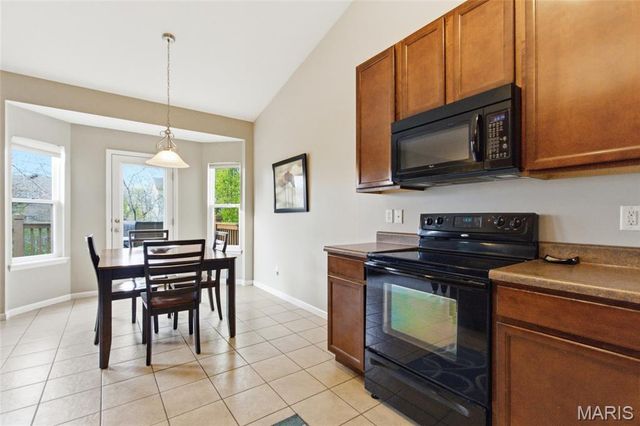 907 Daffodil Trail, O'fallon, MO 63368