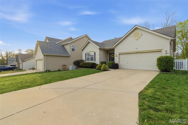 907 Daffodil Trail, O'fallon, MO 63368