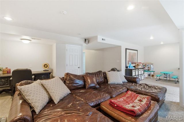 907 Daffodil Trail, O'fallon, MO 63368