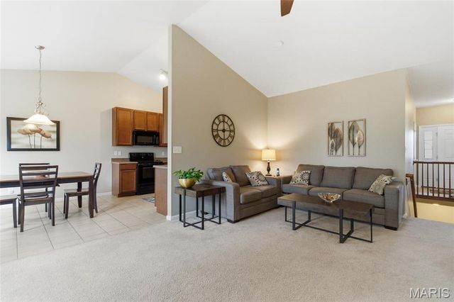 907 Daffodil Trail, O'fallon, MO 63368