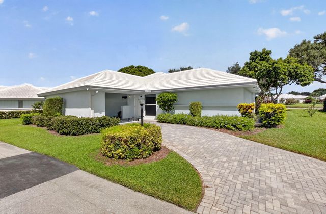 8 SLASH PINE Drive, Boynton Beach, FL 33436