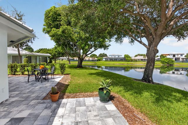 8 SLASH PINE Drive, Boynton Beach, FL 33436