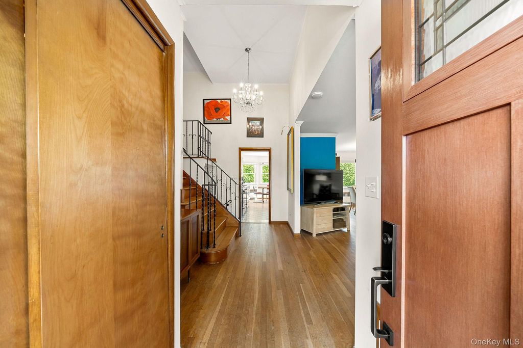 47 Diamond Avenue, East Meadow, NY 11554 — photo 4