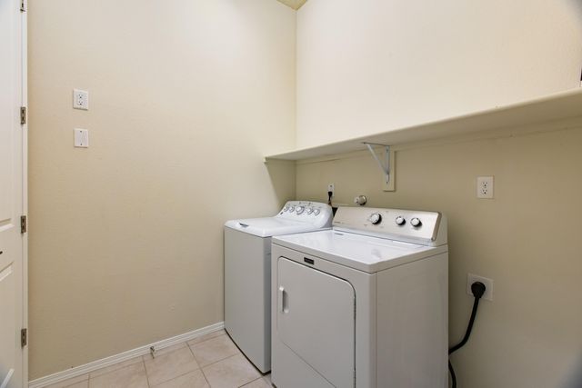 2220 Cebolla Creek Way NW, Albuquerque, NM 87120