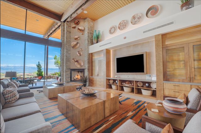 2220 Cebolla Creek Way NW, Albuquerque, NM 87120