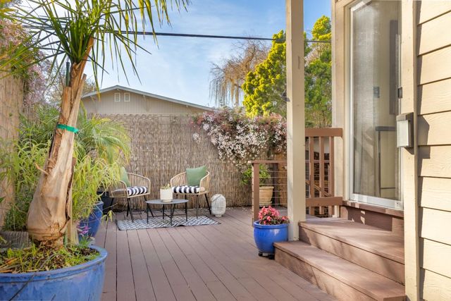 10 Mary Case Lane, Santa Cruz, CA 95060