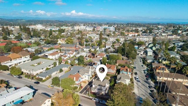 10 Mary Case Lane, Santa Cruz, CA 95060