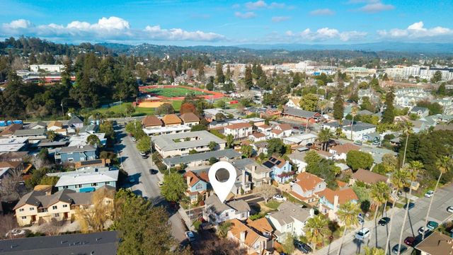 10 Mary Case Lane, Santa Cruz, CA 95060