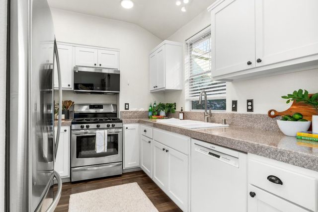 10 Mary Case Lane, Santa Cruz, CA 95060