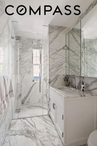 150 E 72nd St Apt 2N, New York City, NY 10021