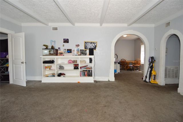 811 18TH AVENUE S, St Petersburg, FL 33705