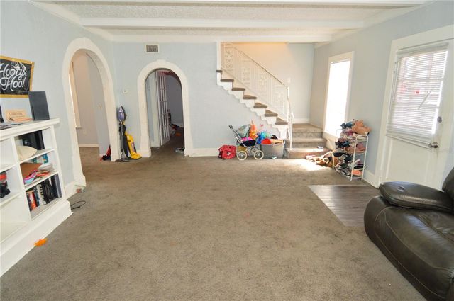 811 18TH AVENUE S, St Petersburg, FL 33705