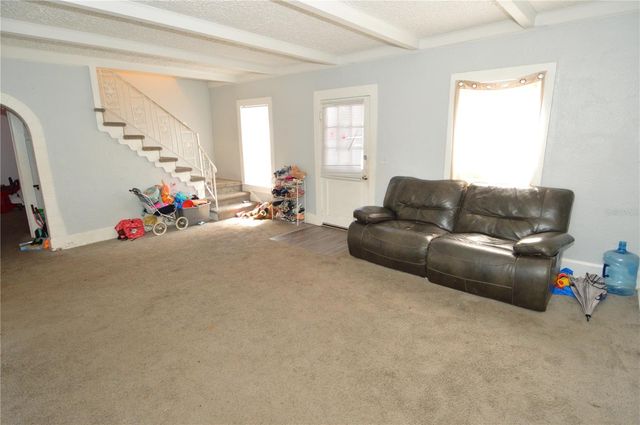 811 18TH AVENUE S, St Petersburg, FL 33705