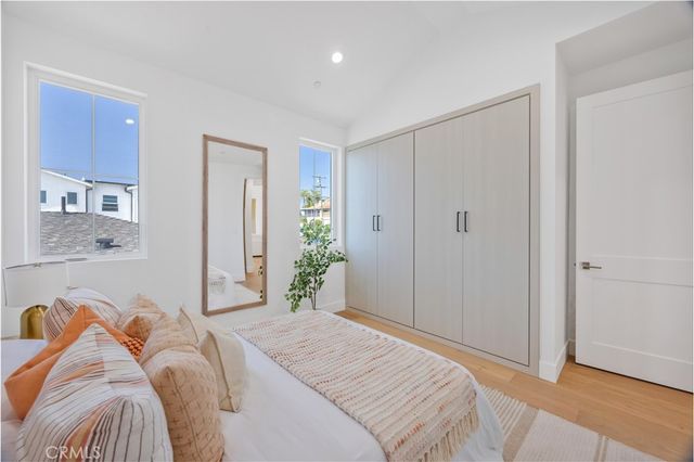 2420 Ives Lane A, Redondo Beach, CA 90278
