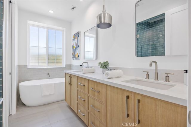 2420 Ives Lane A, Redondo Beach, CA 90278