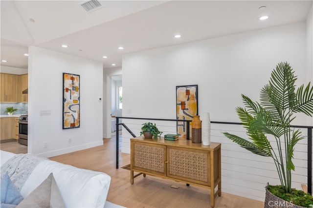 2420 Ives Lane A, Redondo Beach, CA 90278