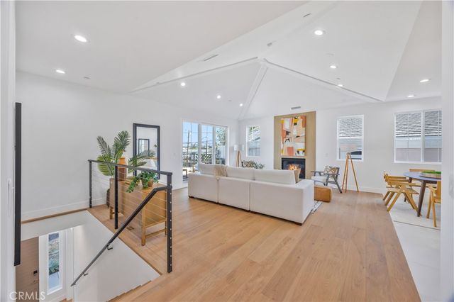 2420 Ives Lane A, Redondo Beach, CA 90278