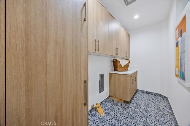 2420 Ives Lane A, Redondo Beach, CA 90278
