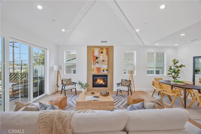 2420 Ives Lane A, Redondo Beach, CA 90278
