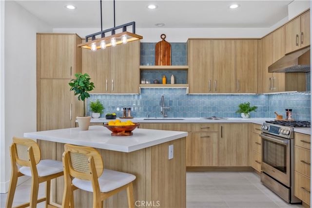 2420 Ives Lane A, Redondo Beach, CA 90278