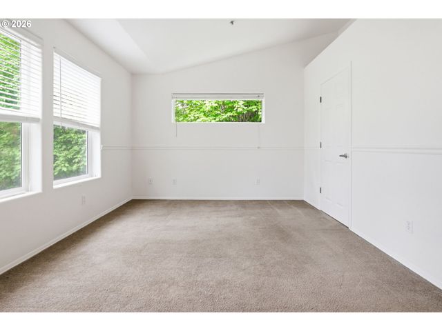 10545 Sw COUGAR Ln, Beaverton, OR 97008