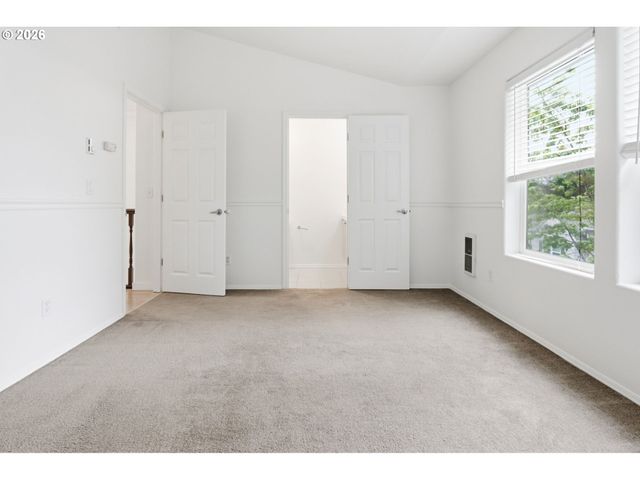 10545 Sw COUGAR Ln, Beaverton, OR 97008