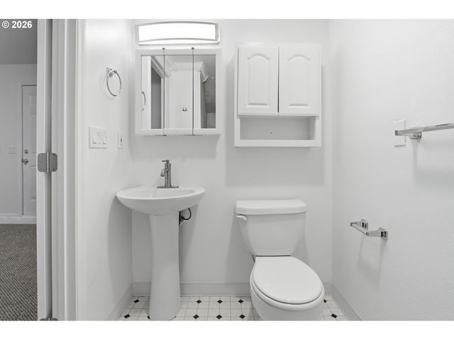 10545 Sw COUGAR Ln, Beaverton, OR 97008