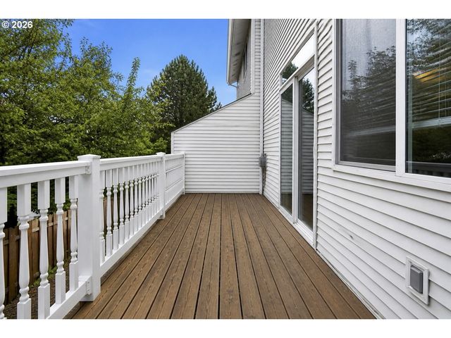 10545 Sw COUGAR Ln, Beaverton, OR 97008