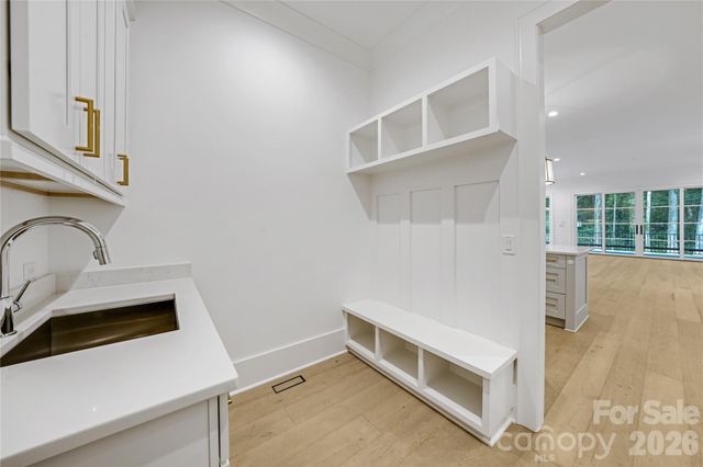 5042 Gilchrist Road 2B, Charlotte, NC 28211