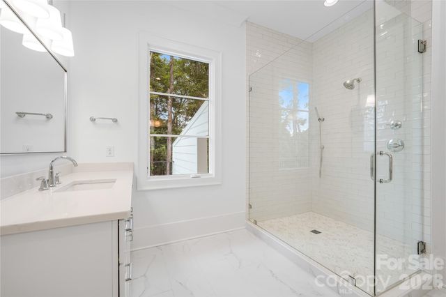 5042 Gilchrist Road 2B, Charlotte, NC 28211