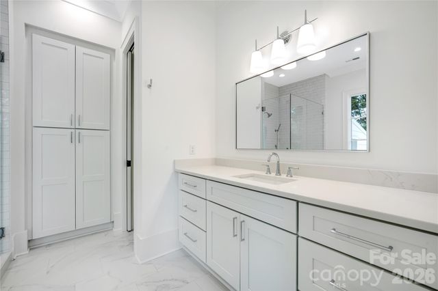 5042 Gilchrist Road 2B, Charlotte, NC 28211