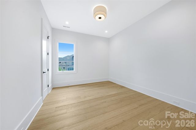 5042 Gilchrist Road 2B, Charlotte, NC 28211
