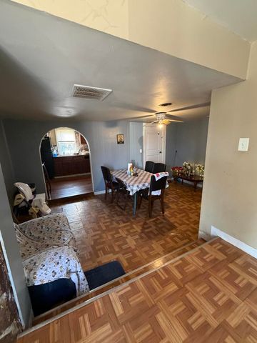 627 N Forest Avenue, Springfield, MO 65802