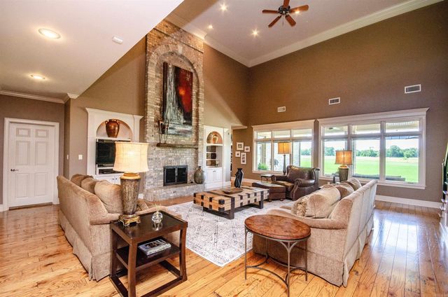 54 Middle Road, Conway, AR 72032