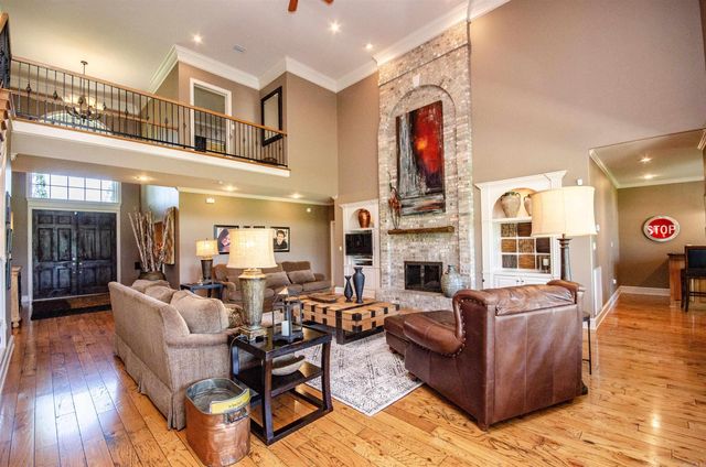 54 Middle Road, Conway, AR 72032