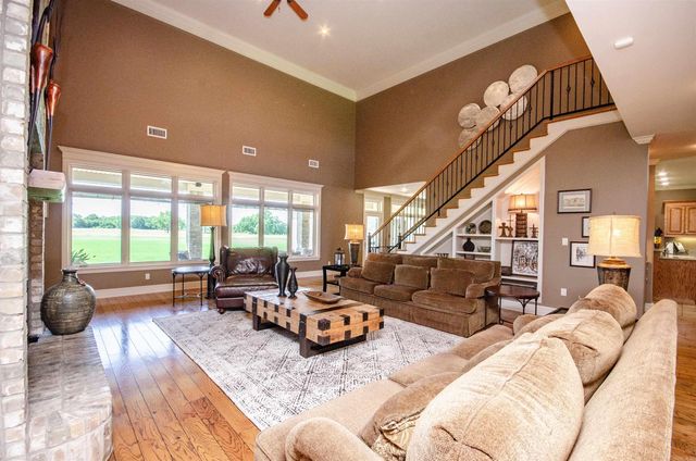 54 Middle Road, Conway, AR 72032