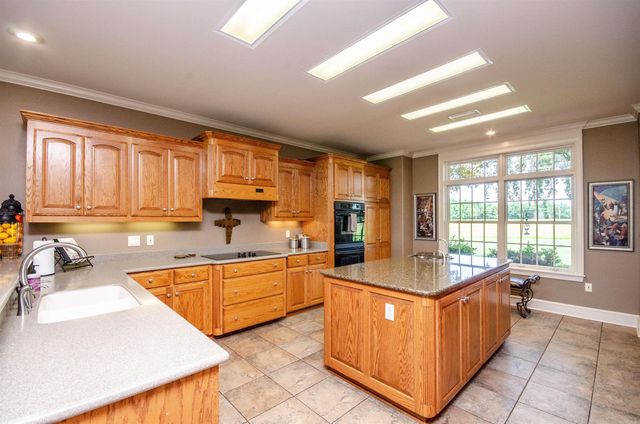 54 Middle Road, Conway, AR 72032