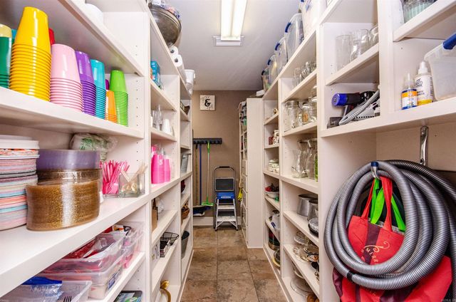 54 Middle Road, Conway, AR 72032