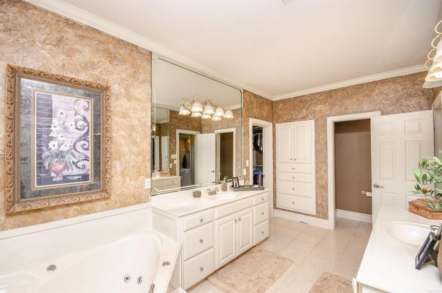 54 Middle Road, Conway, AR 72032