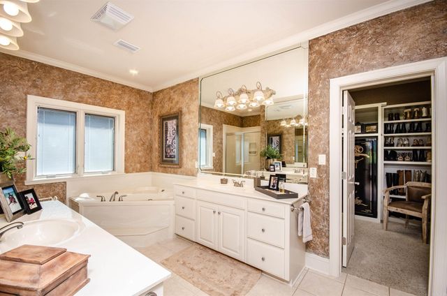 54 Middle Road, Conway, AR 72032