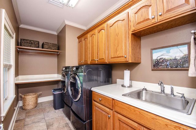 54 Middle Road, Conway, AR 72032