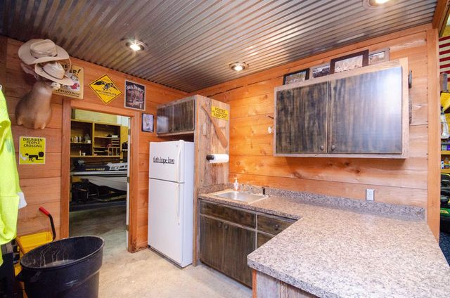 54 Middle Road, Conway, AR 72032