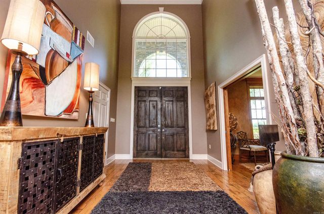 54 Middle Road, Conway, AR 72032