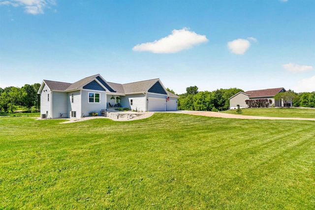 4648 Pierceville Road, Cottage Grove, WI 52527