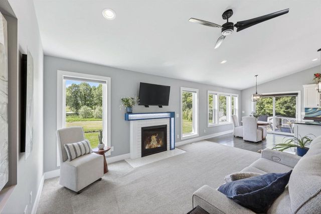 4648 Pierceville Road, Cottage Grove, WI 52527