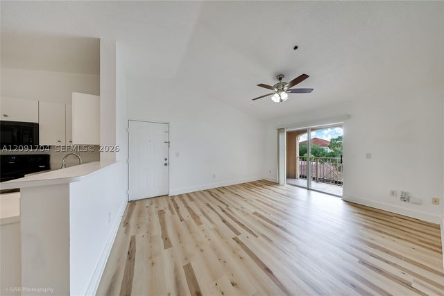 5570 NW 61st St 930, Coconut Creek, FL 33073