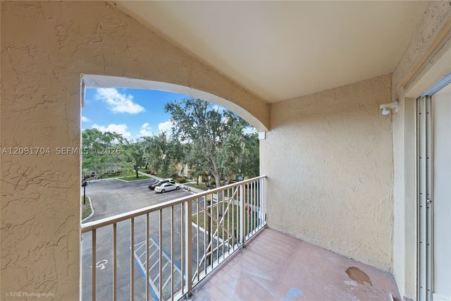 5570 NW 61st St 930, Coconut Creek, FL 33073