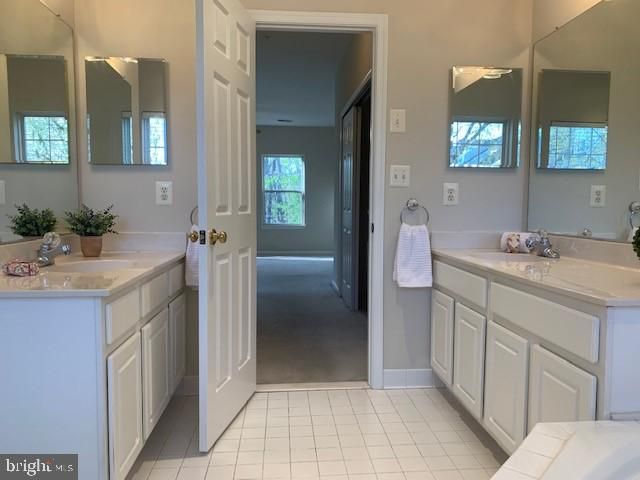 5448 CHIEFTAIN CIR, Alexandria, VA 22312