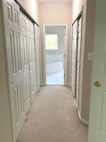 5448 CHIEFTAIN CIR, Alexandria, VA 22312